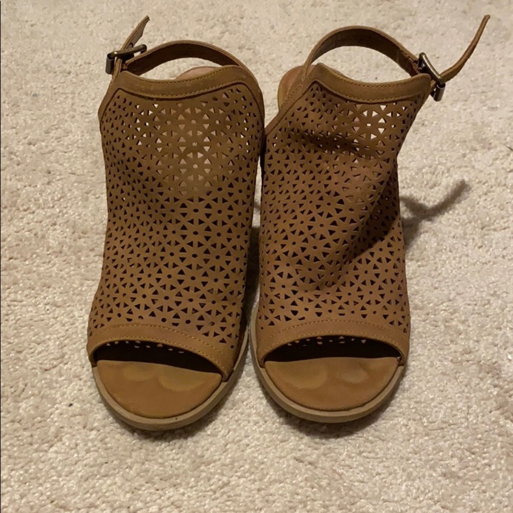 Heels, 8